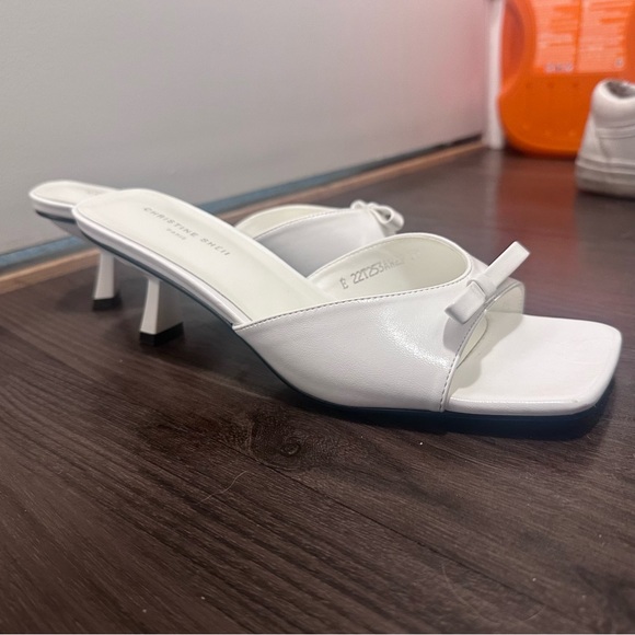 White heeled sandals - Picture 3 of 3
